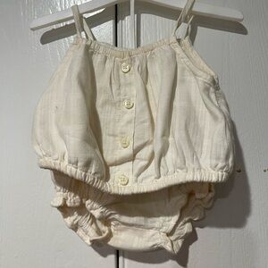 Old navy 2 piece outfit for infant